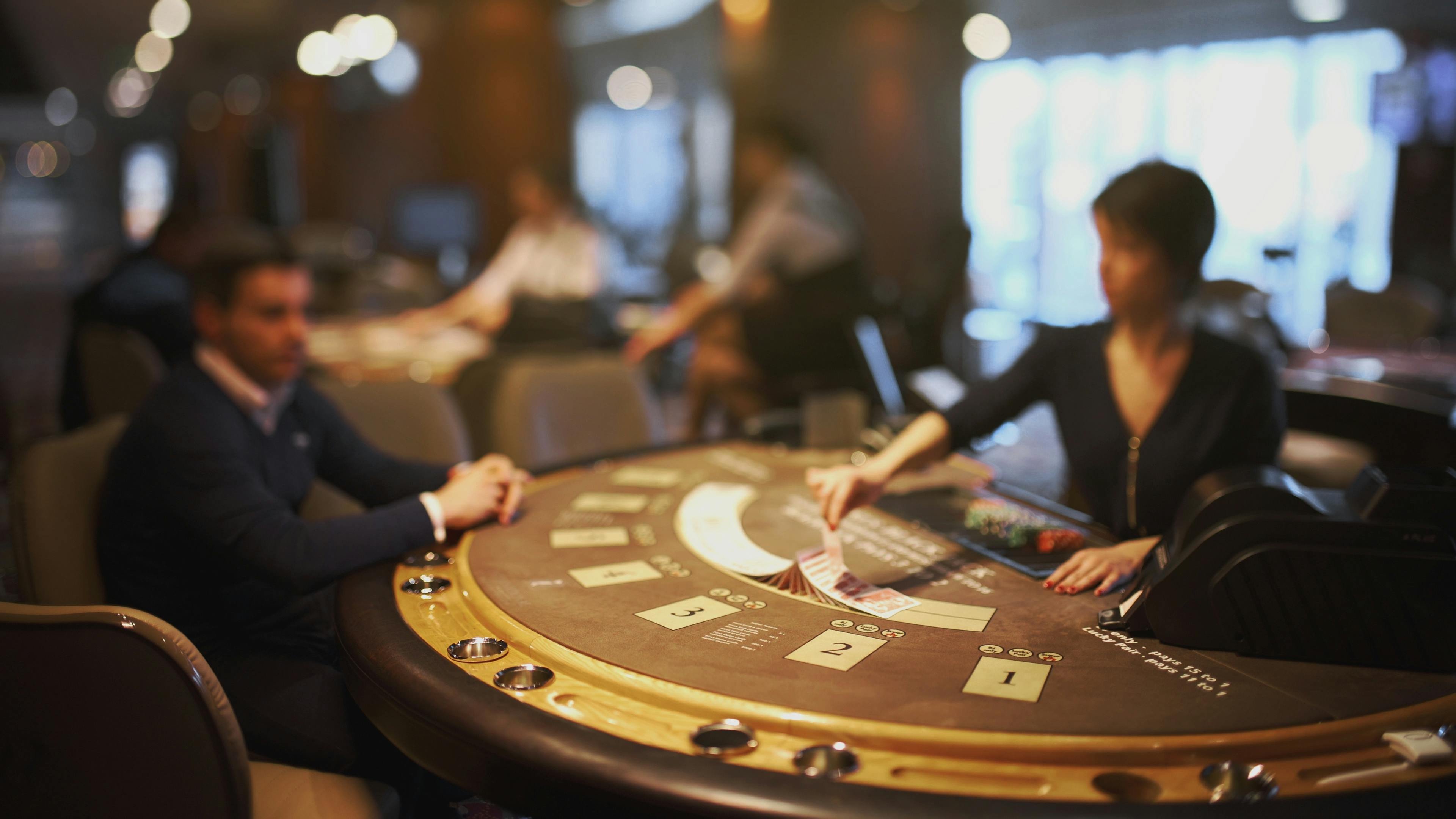 333 casino Live Casino Tables